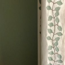 Simple continuous leaf patterned cream curtains