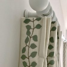 Simple continuous leaf patterned cream curtains